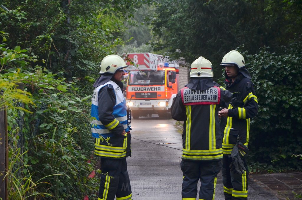 Feuer Einfamilienhaus Koeln Ostheim Saarbrueckerstr P14.JPG